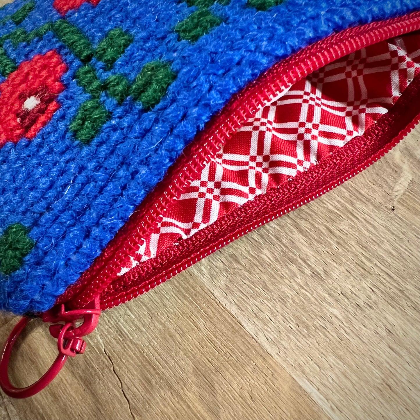 Handgjord unik börs, ”i lingonskogen” 13x11cm