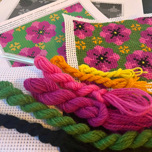 Broderikit med ullgarn ”Poppig Petunia” 13x15,5cm