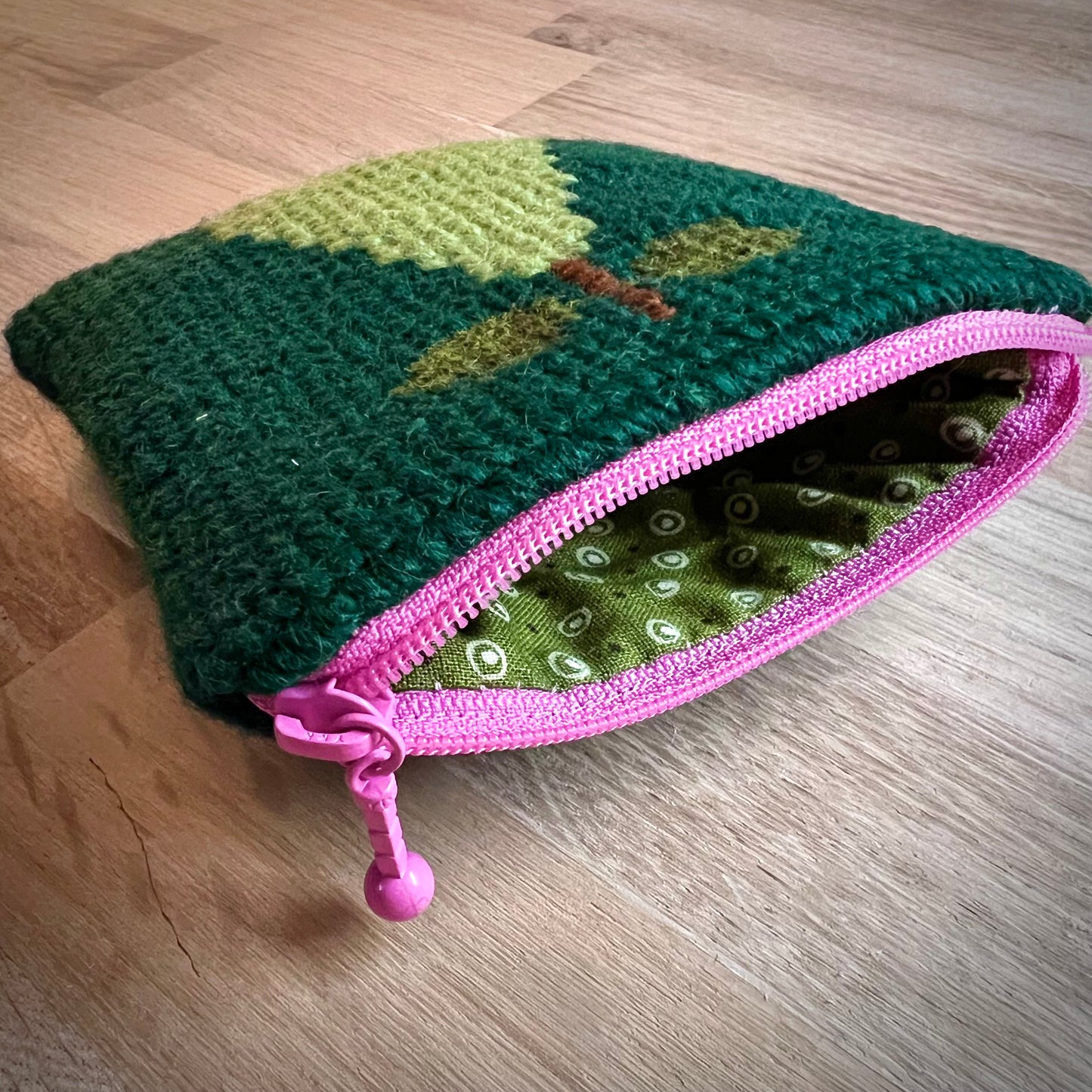 Handgjord unik börs, ensamt päron