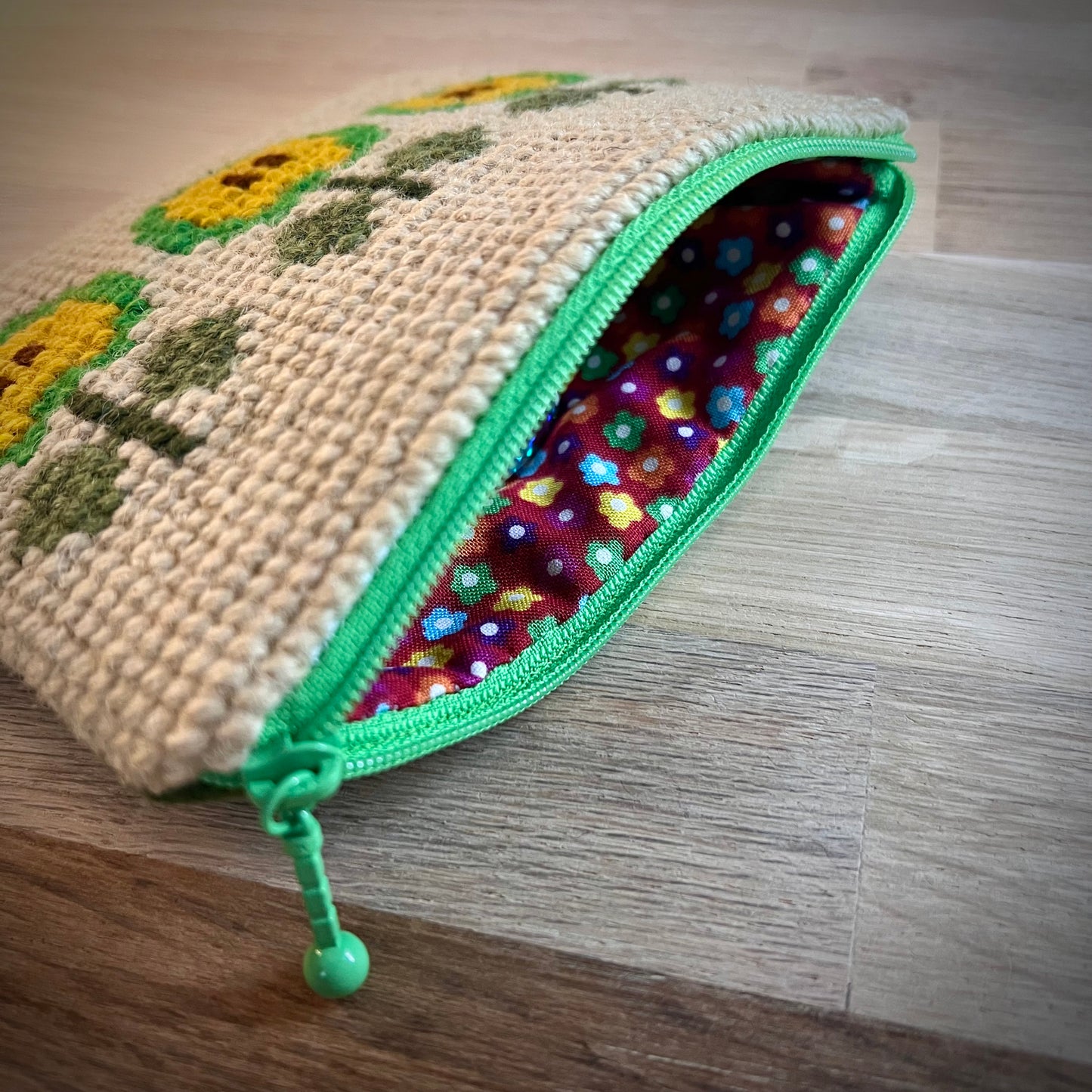 Handgjord unik börs, 3 äpplen beige/grön