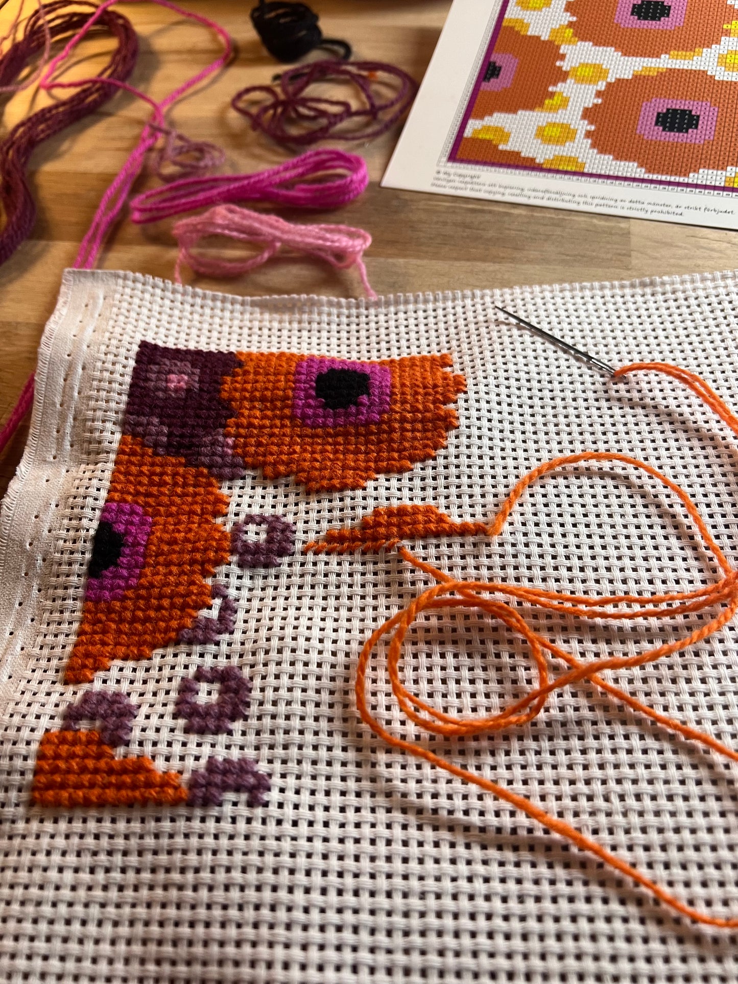 Broderikit blommor och bär