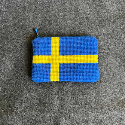 Handgjord unik börs, ”Sverige, gul & blå” 10x15cm