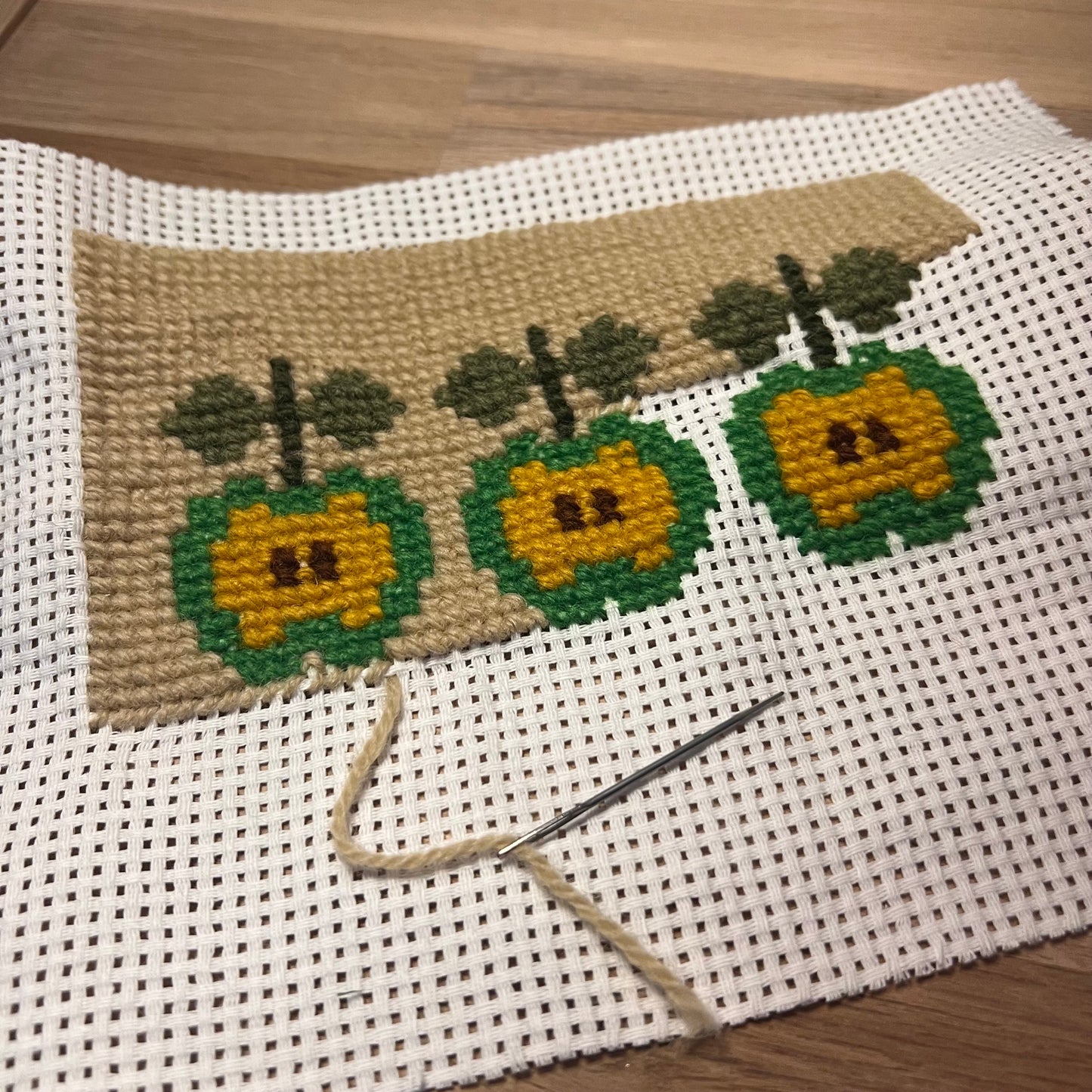 Broderikit äpplen päpplen 