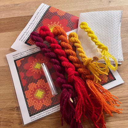 Broderikit med ullgarn ”sommarblom”