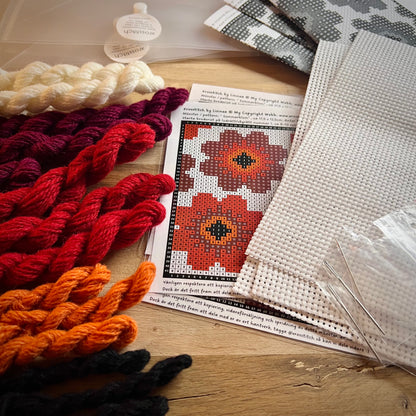 Broderikit med ullgarn ”sommarblom”