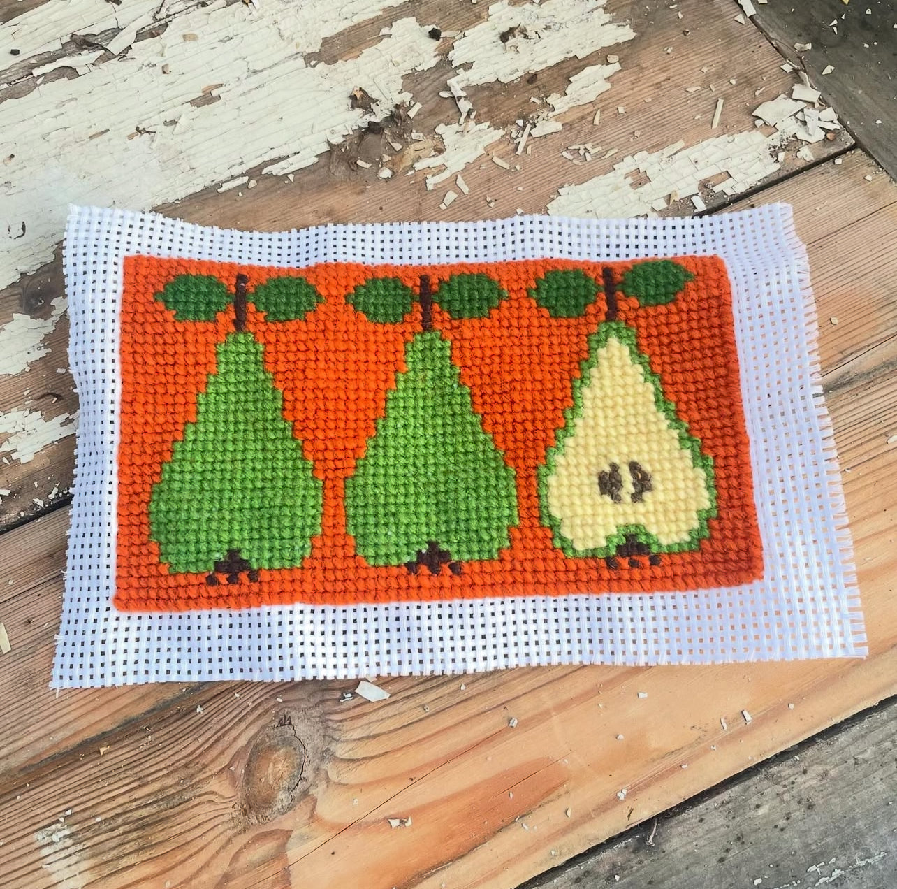 Broderikit med ullgarn piron päron