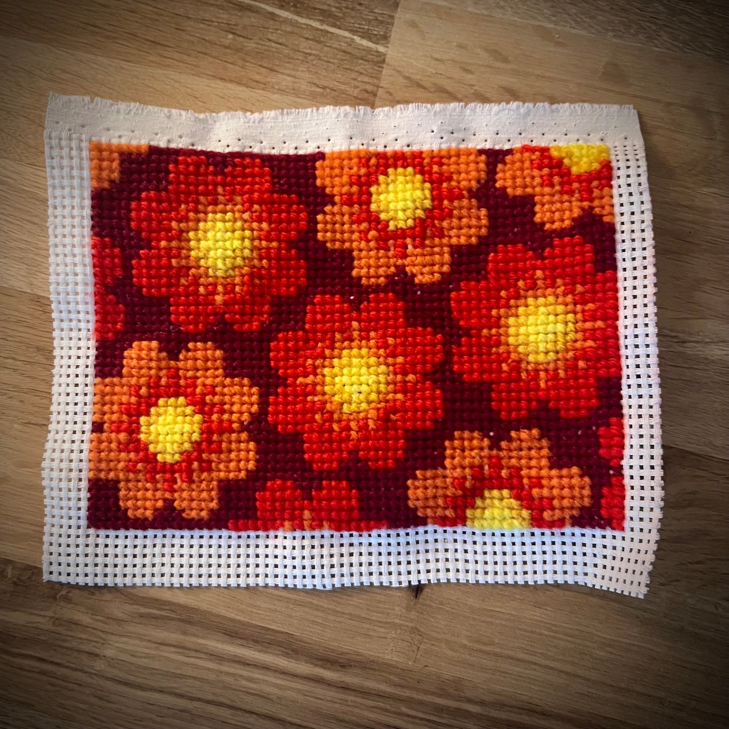 Broderikit med ullgarn ”sommarblom”