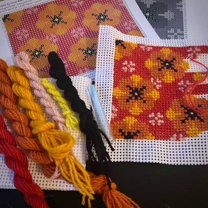 Broderikit med ullgarn ”Poppig Petunia” 13x15,5cm