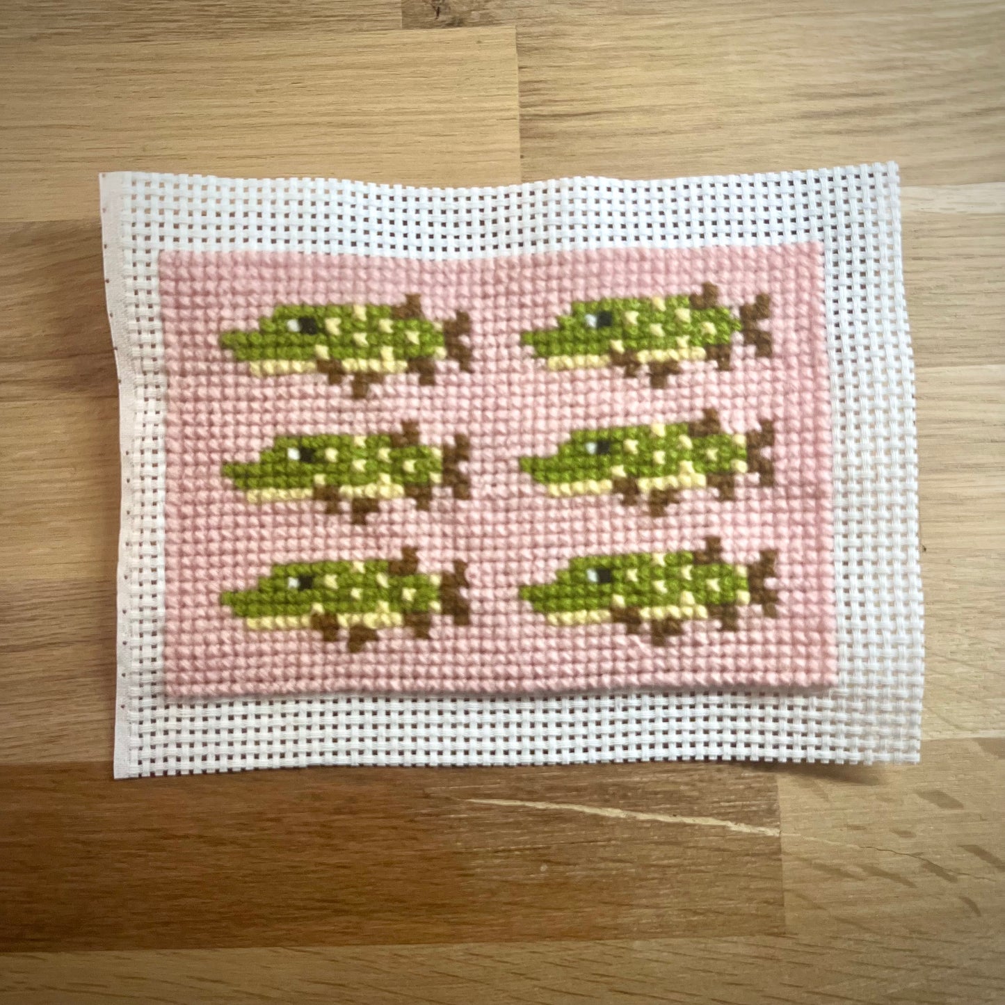 Broderikit med ullgarn ” gäddgänget ”