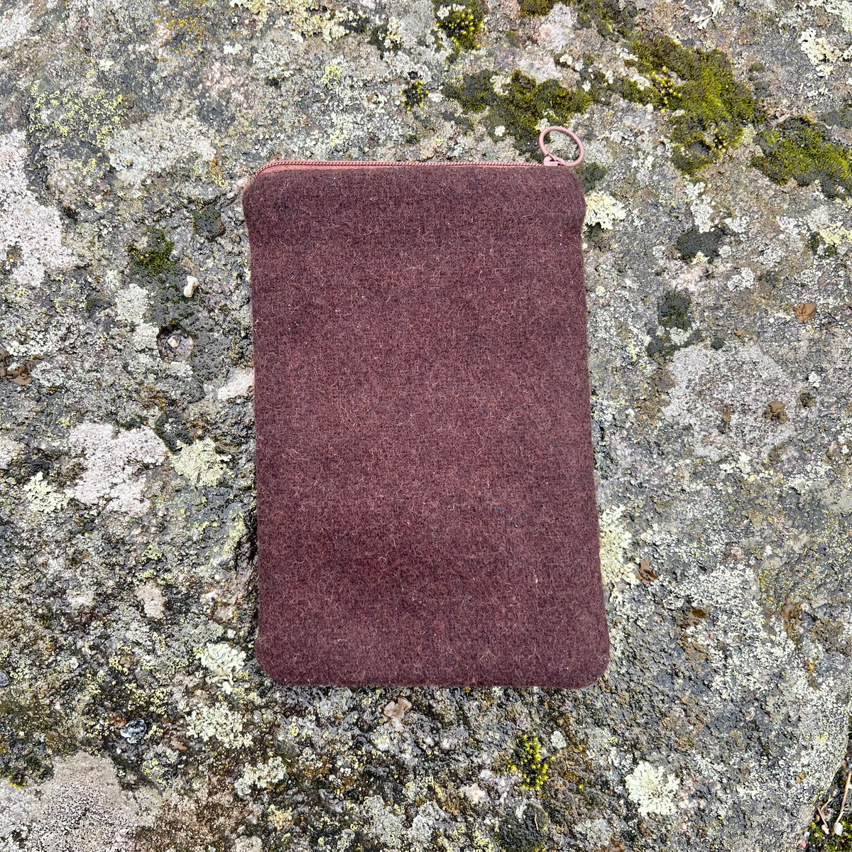 Mobil och glasögonfodral kit ”höstglöd” färg: choklad/apelsin 13x20cm