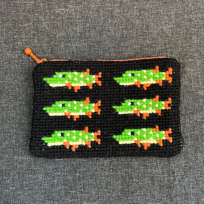 Broderikit med ullgarn ” gäddgänget ”