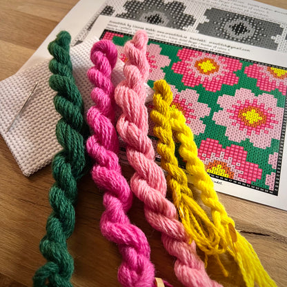 Broderikit med ullgarn ”sommarblom”