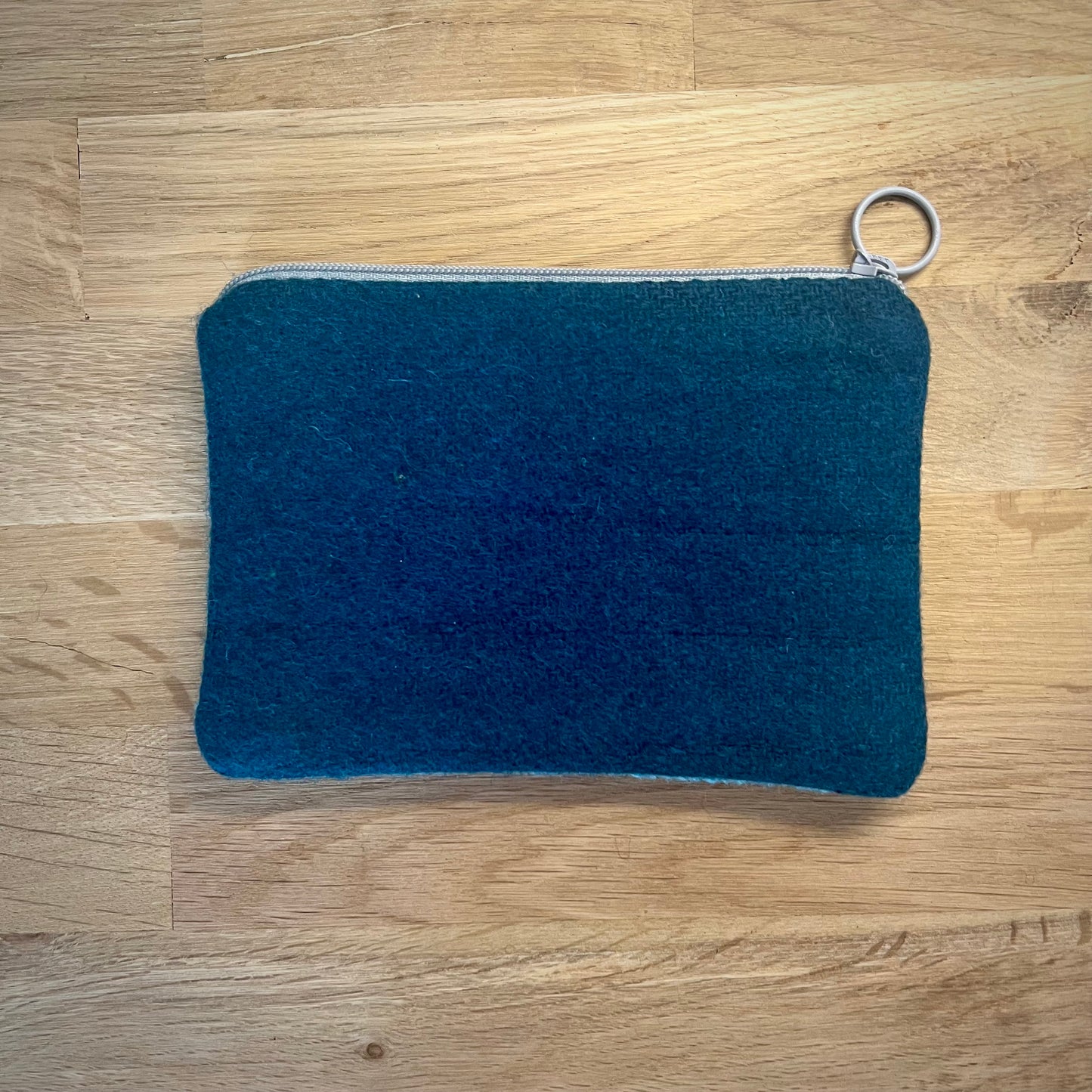 Handgjord unik börs, ”gäddgänget” ljusblå 15x10,5cm