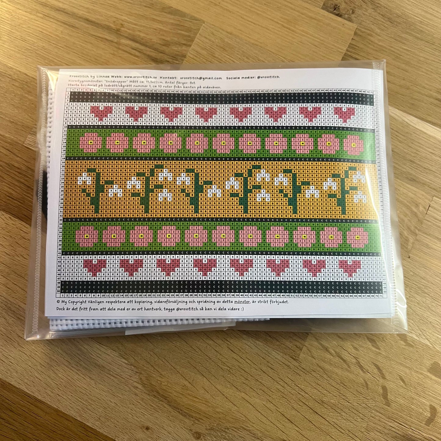 Broderikit med ullgarn ”Snödroppar” 16x21cm