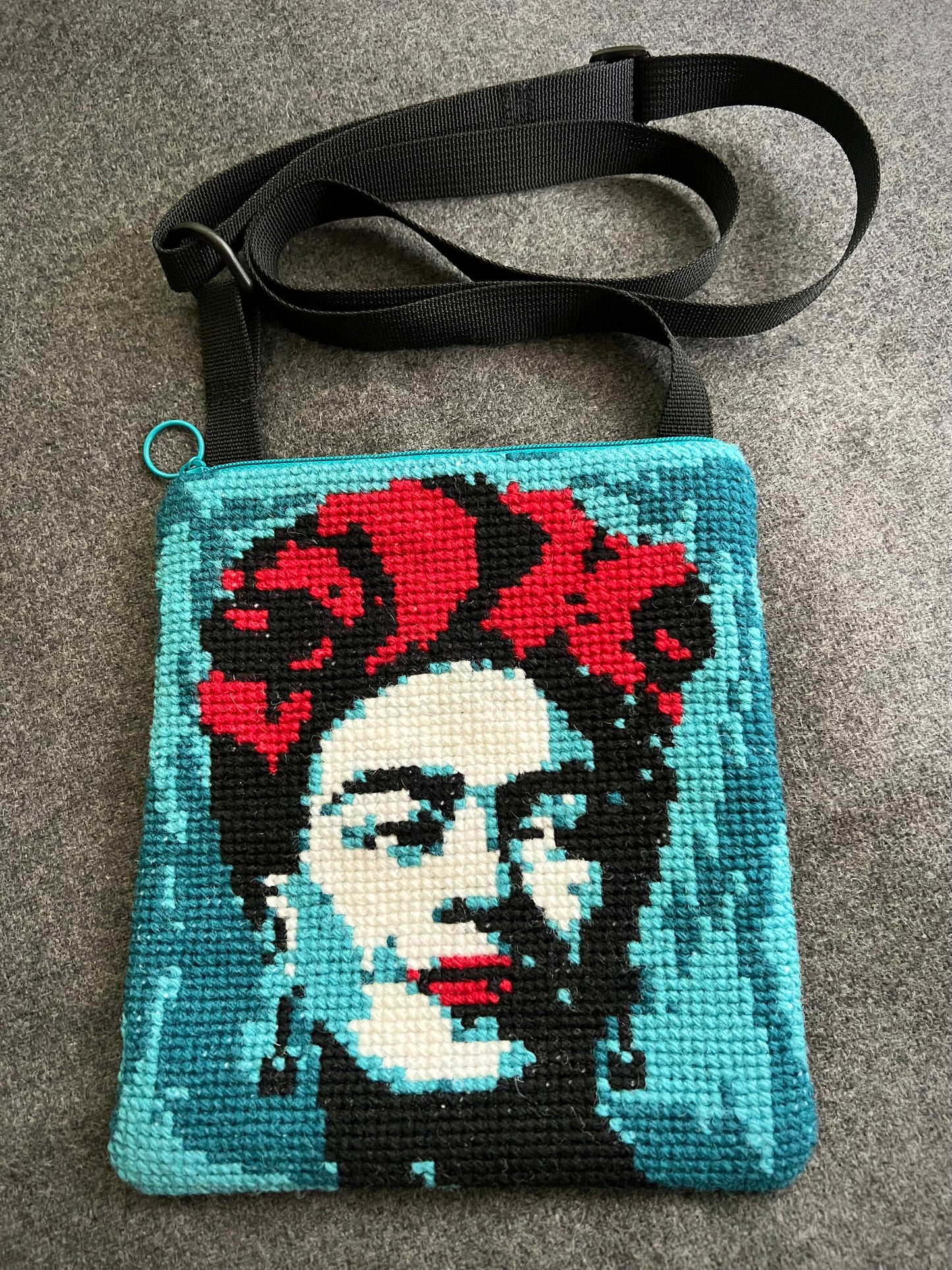 Handgjord unik axelremsväska, Frida, petrol/turkos/röd