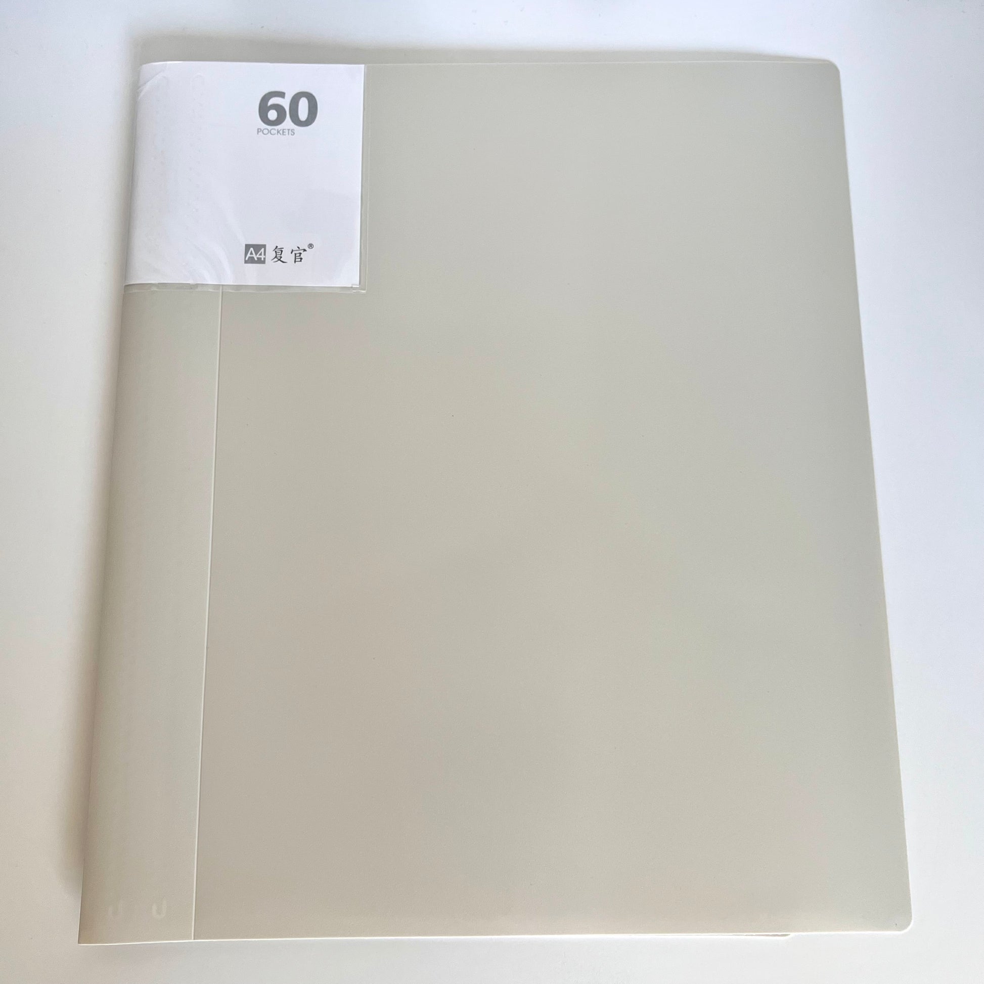 A4 bok med 60st plastfickor/sidor