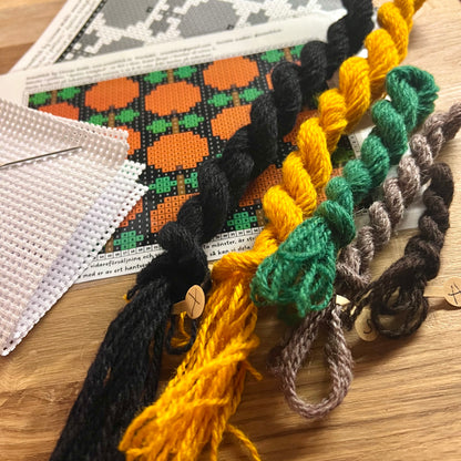 Broderikit med ullgarn ” apelsin trädgård ”
