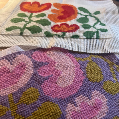 Broderikit med ullgarn ”snirkliga tulpaner, stora” 25,5x18,5cm