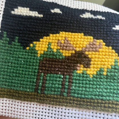 Broderikit med ullgarn ”älg i skymningen”
