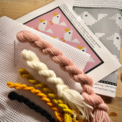 Broderikit med ullgarn ”fina finkar”