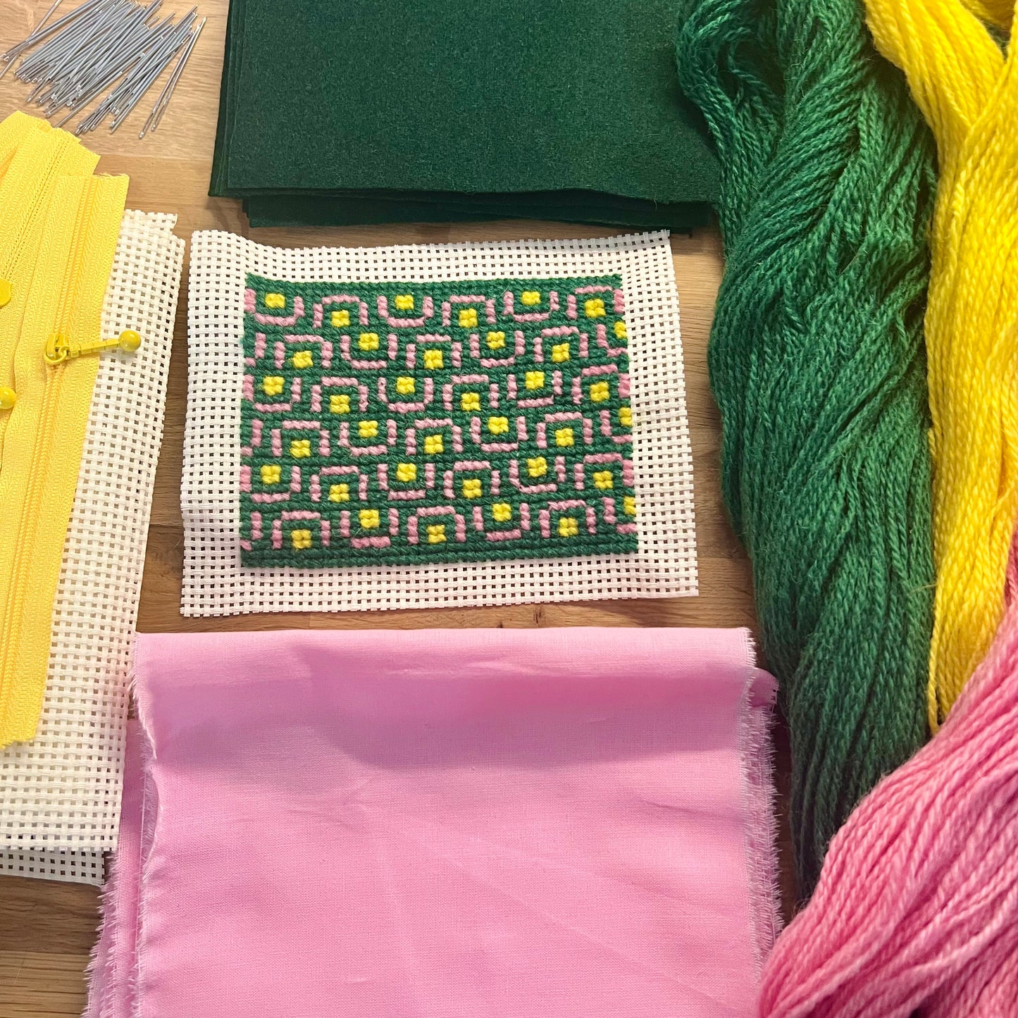 Broderi & sykit, liten börs ”tunnelsyn, fjärran” 10,5x13cm