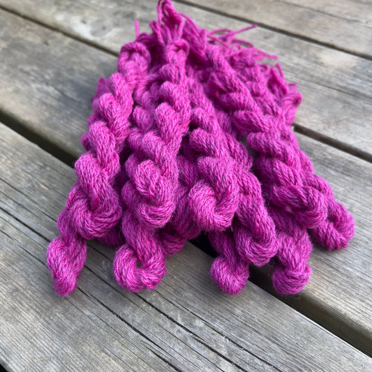 3 trådigt ullgarn 10 meter cerise rosa