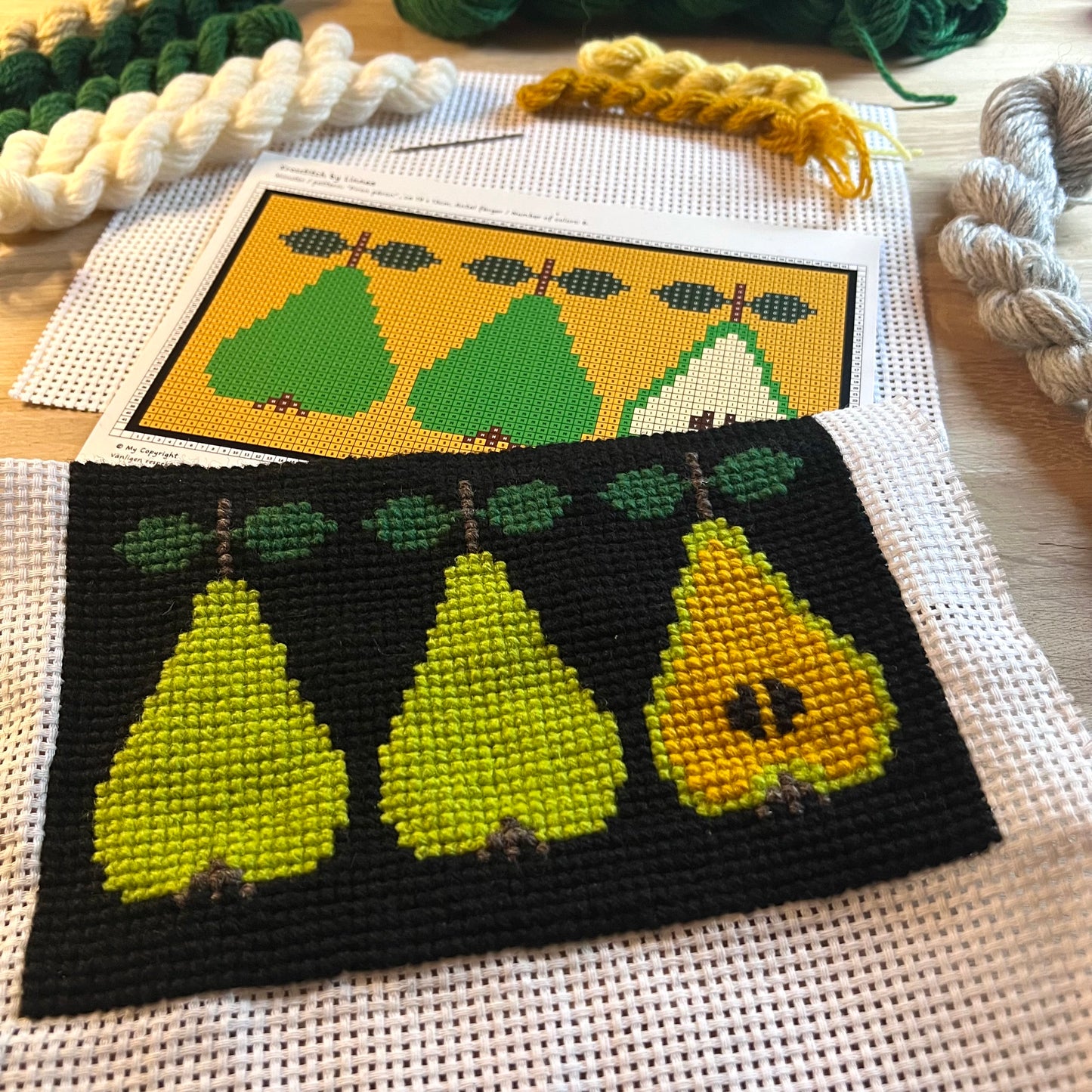 Broderikit Piron päron