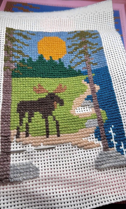 Mobil & glasögonfodral kit ”skogens konung, vid älvens slut” ca 15x20cm