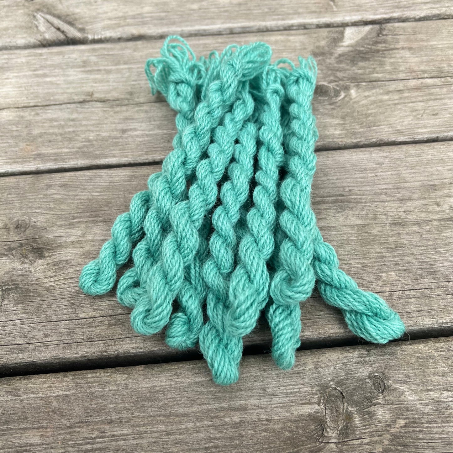 Ullgarn ljus emerald, 10m