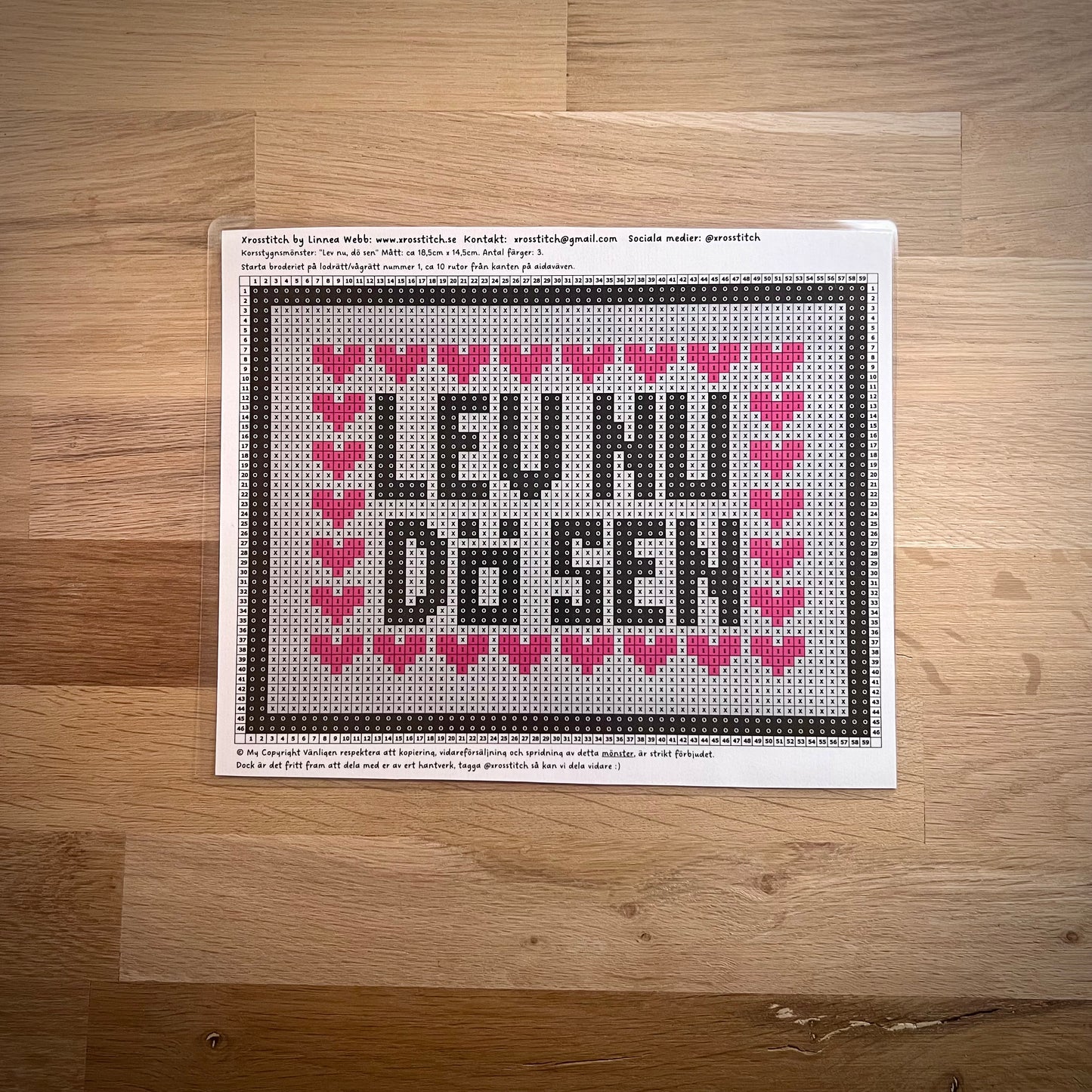 Mönster pdf ”lev nu, dö sen” 14,5x18,5cm