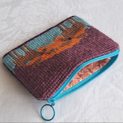 Handgjord unik börs, älgmöte i solnedgång