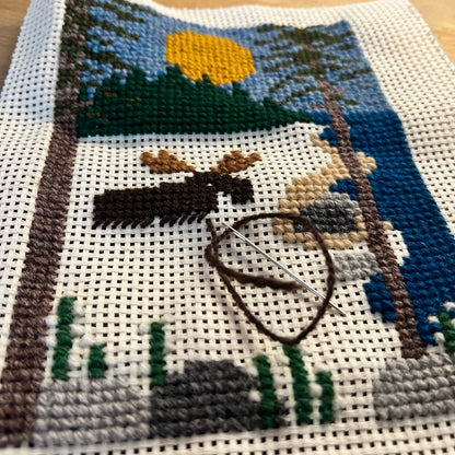 Mobil & glasögonfodral kit ”skogens konung, vid älvens slut” ca 15x20cm
