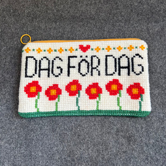 Handgjord unik börs”dag för dag” i retrostil, 13,5x22cm