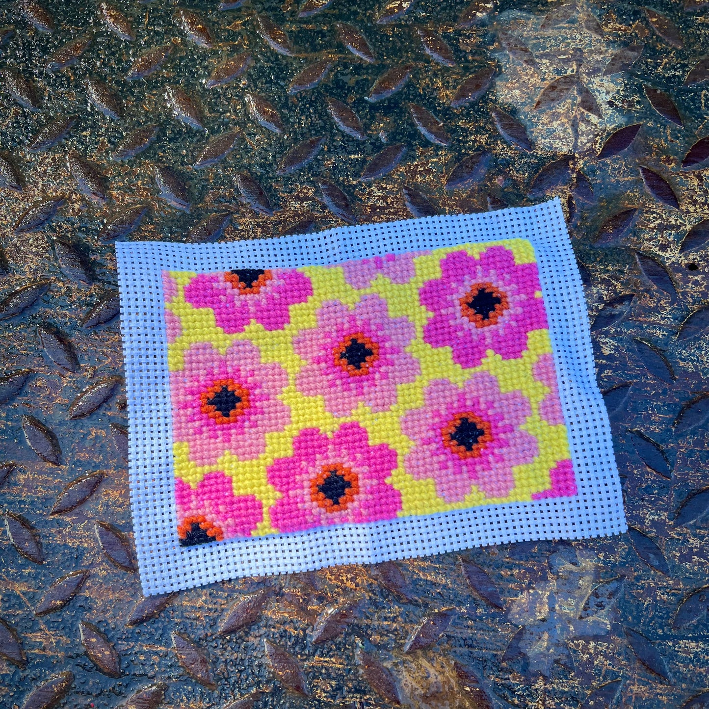 Broderikit med ullgarn ”sommarblom”
