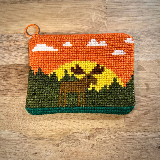 Handgjord unik börs, älg i skymningen, orange 14x10,5cm