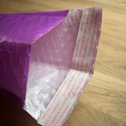 Bubbelkuvert ljus lila 10x18cm