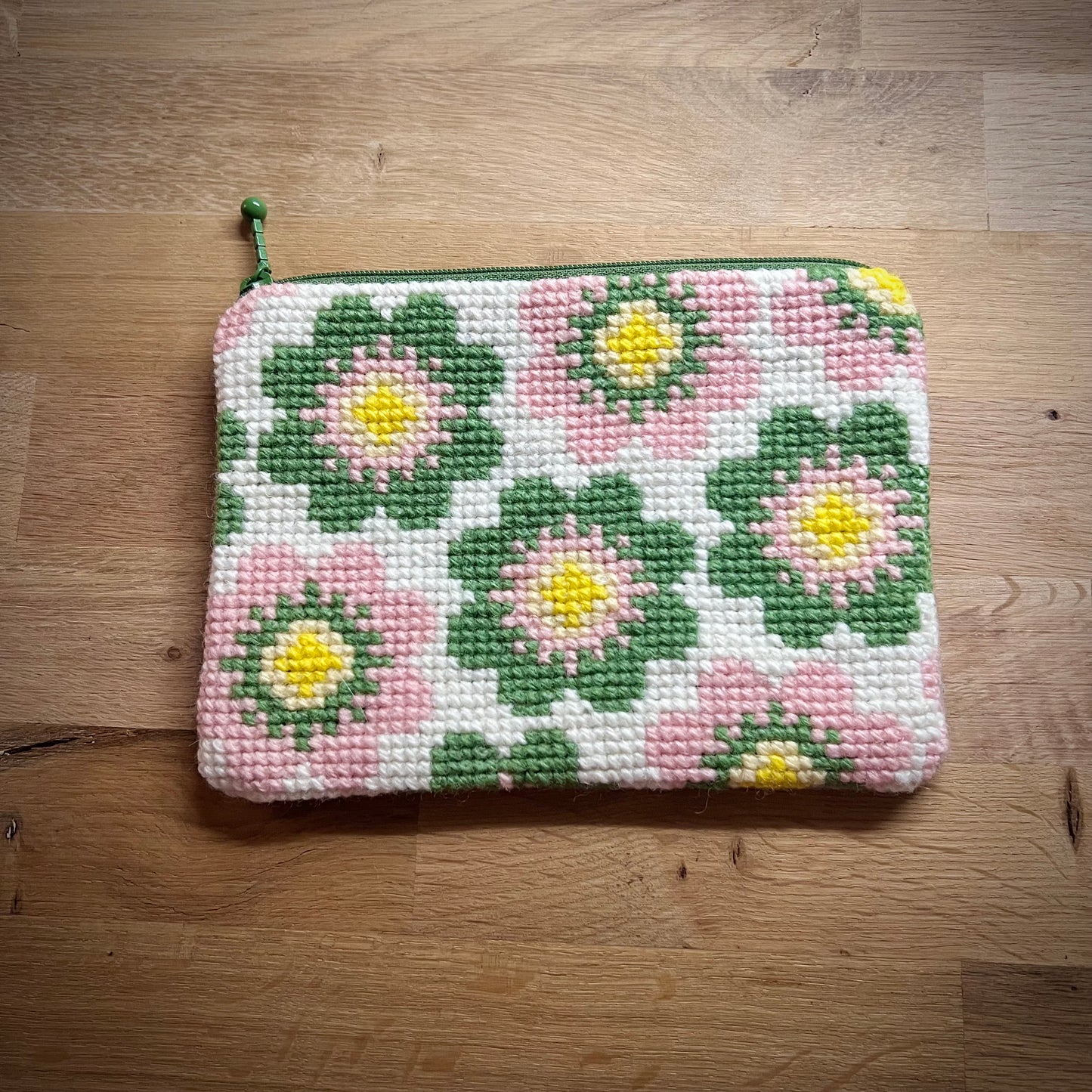Handgjord unik börs, ”sommarblom” pastell, 13x17cm