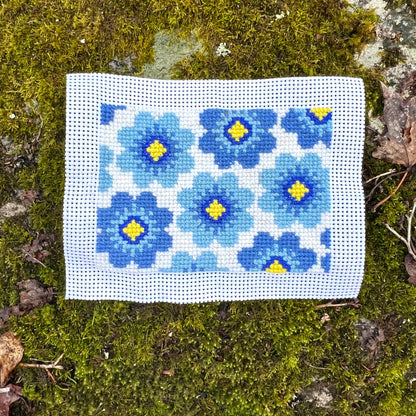 Broderikit med ullgarn ”sommarblom”