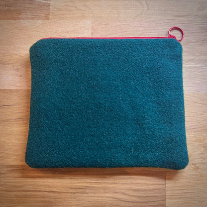 Handgjord unik börs, äpple & blomma i retrostil 17,5x15cm