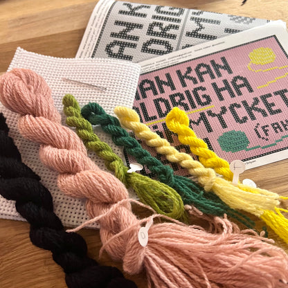 Broderikit med ullgarn ”man kan aldrig ha för mycket garn” 25x18cm