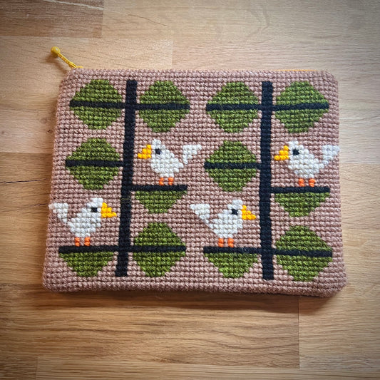 Handgjord unik börs, flörtiga finkar beige/grå/grön 19x15cm