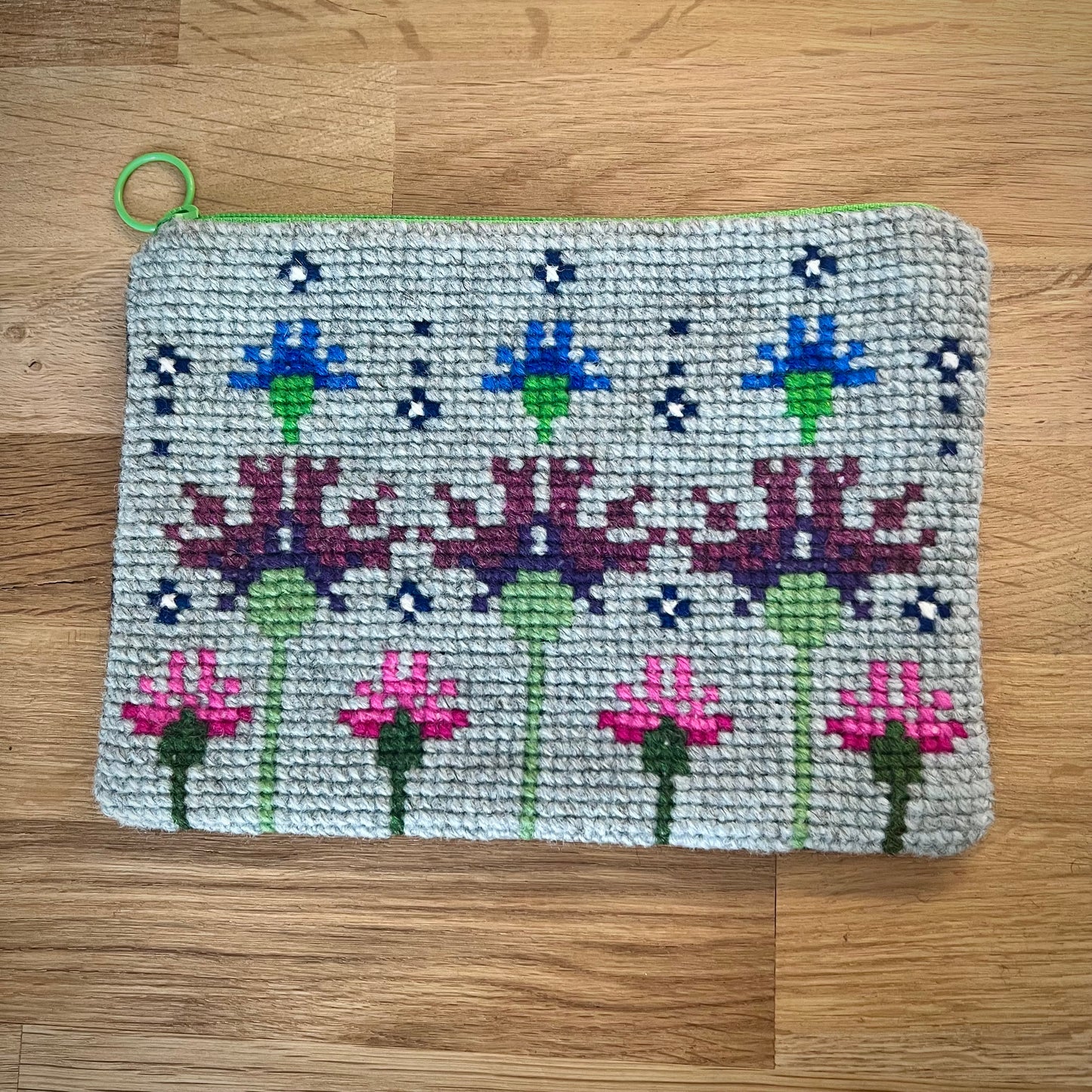 Handgjord unik börs, ”i sommarens flora, står klinten den stora” 19x13cm