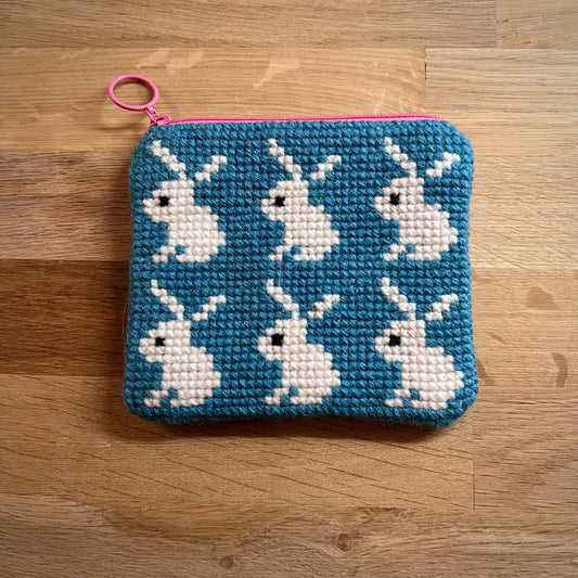 Handgjord unik börs, kaniner, blå/vit/rosa 12,5x11cm