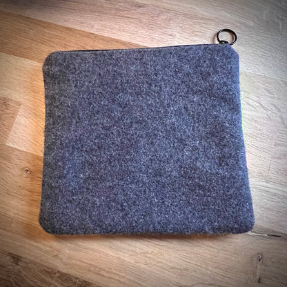 Handgjord unik börs, nyponrosor