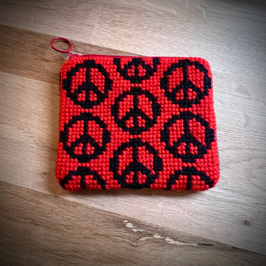 Handgjord unik börs, peace röd/svart