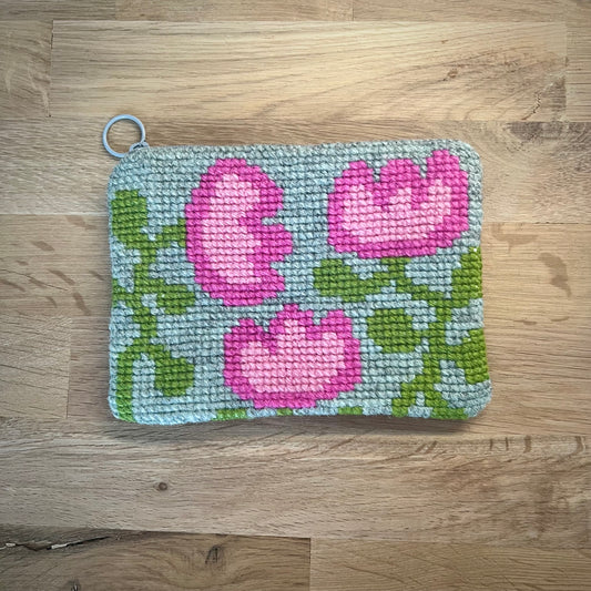 Handgjord unik börs, snirklig tulpan, grå/rosa