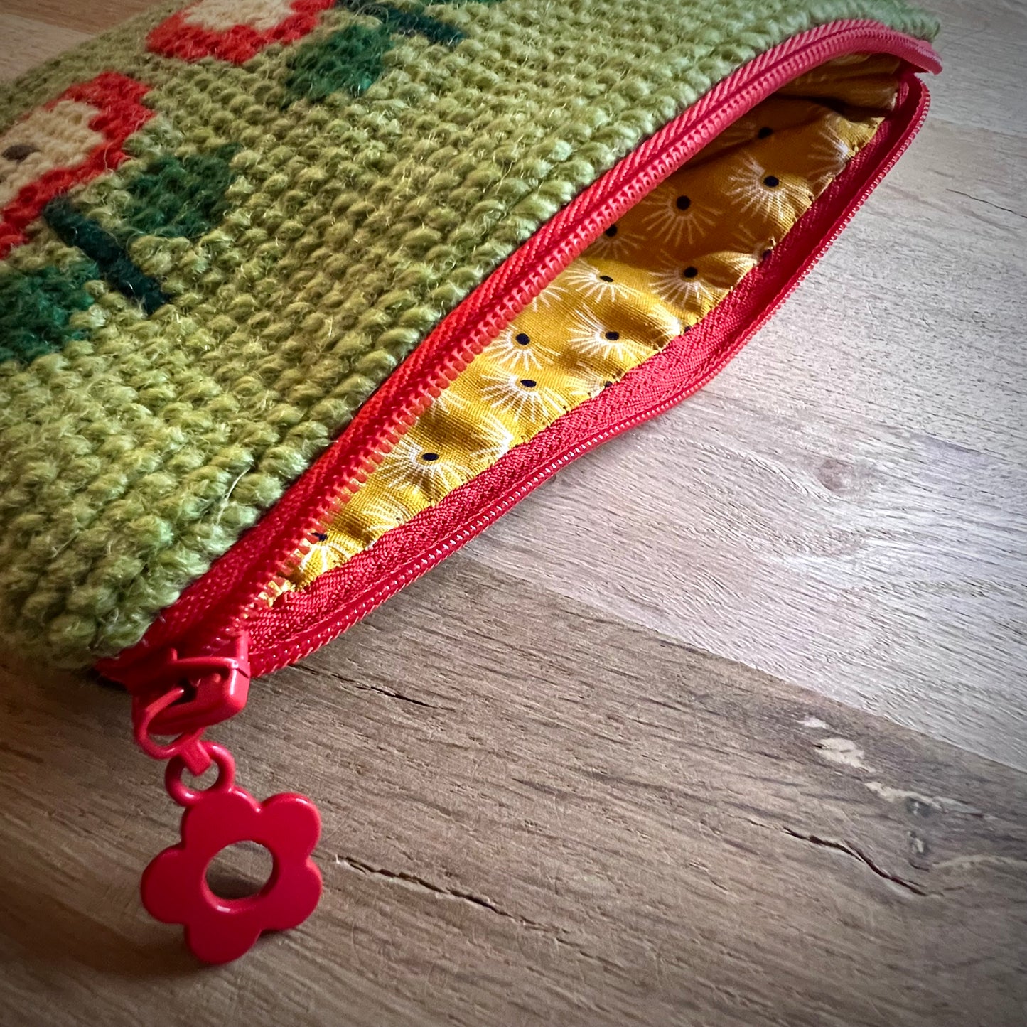 Handgjord unik börs, 3 äpplen röd/grön