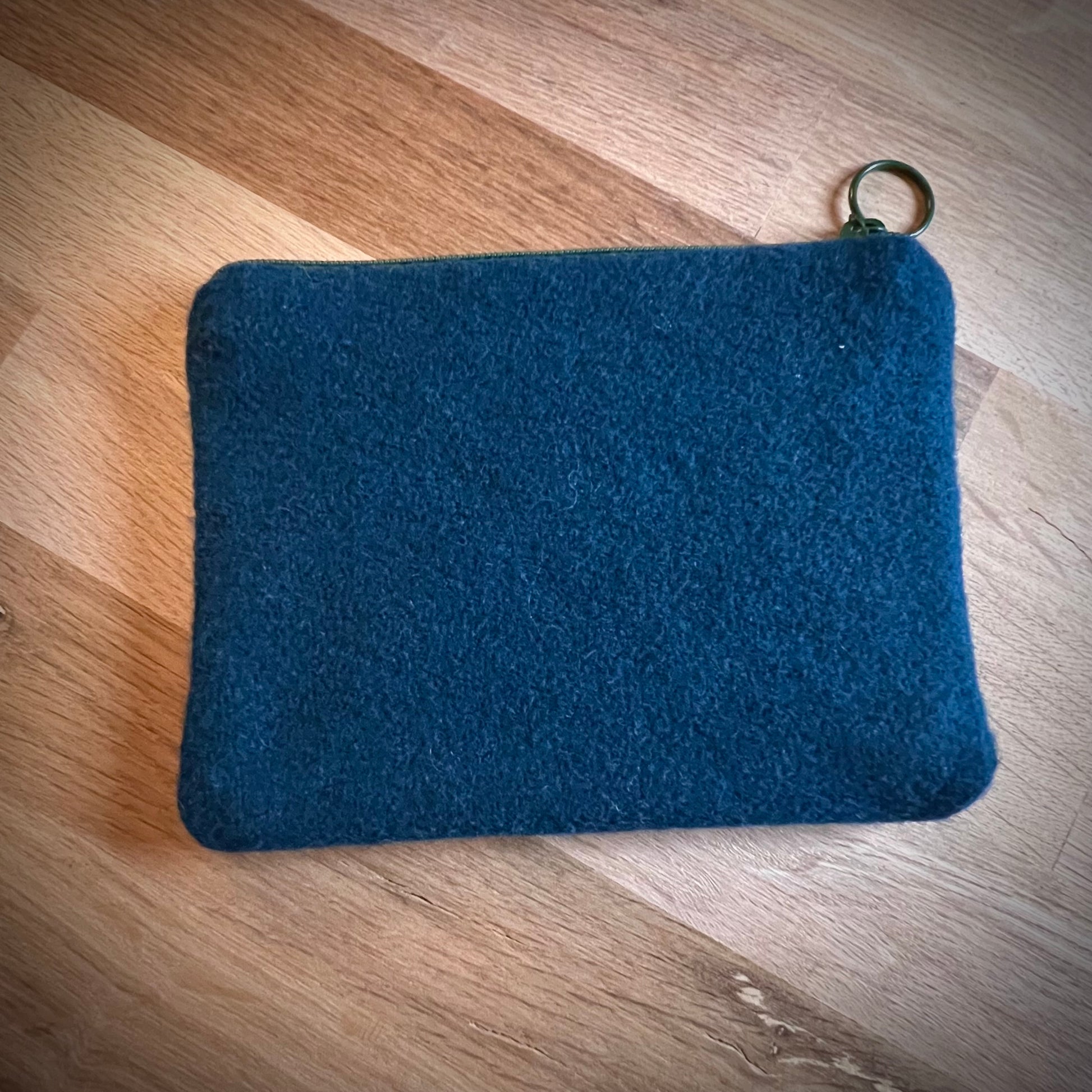 Handgjord unik börs, 3 retroblommor blå/rosa