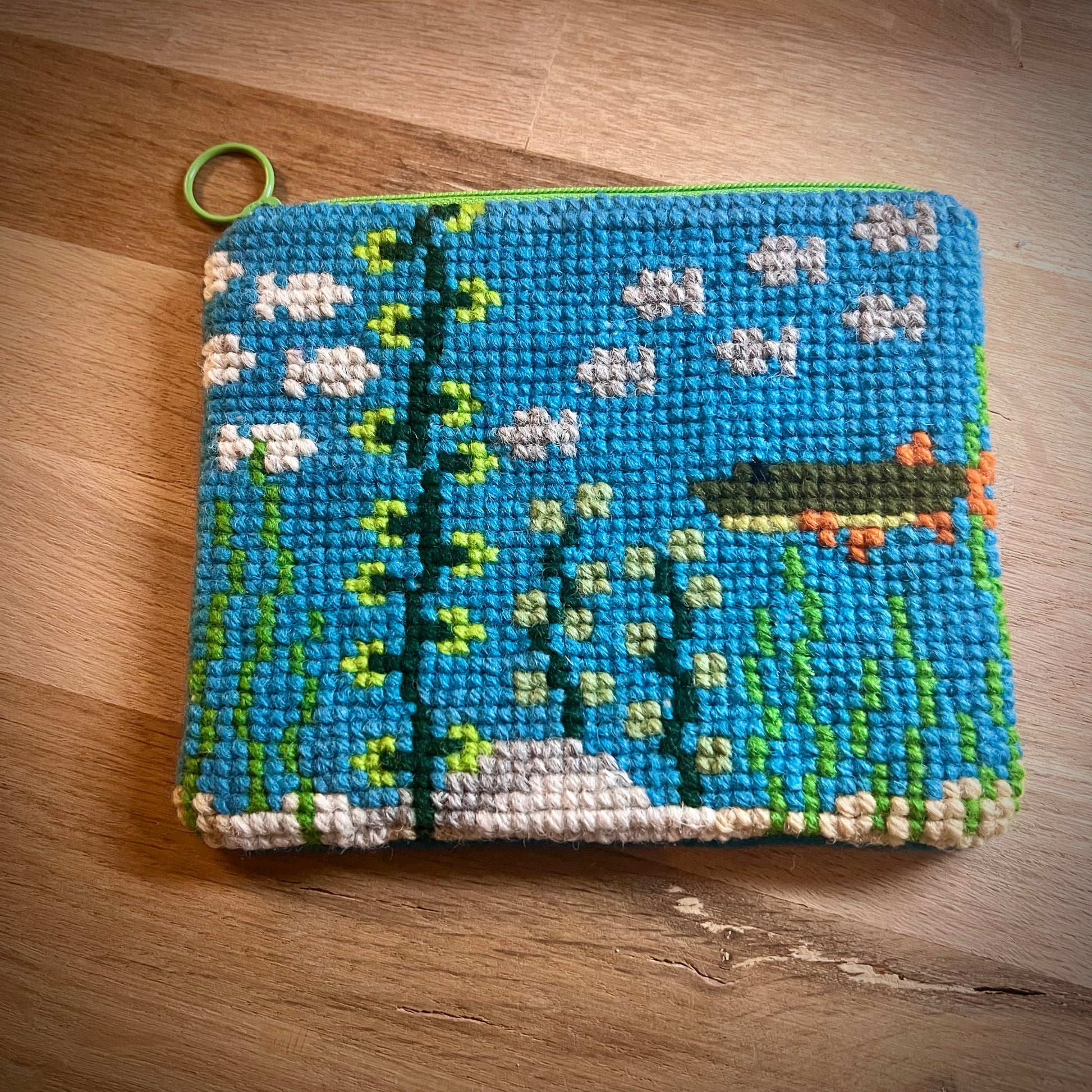 Handgjord unik börs, gäddan i vassen