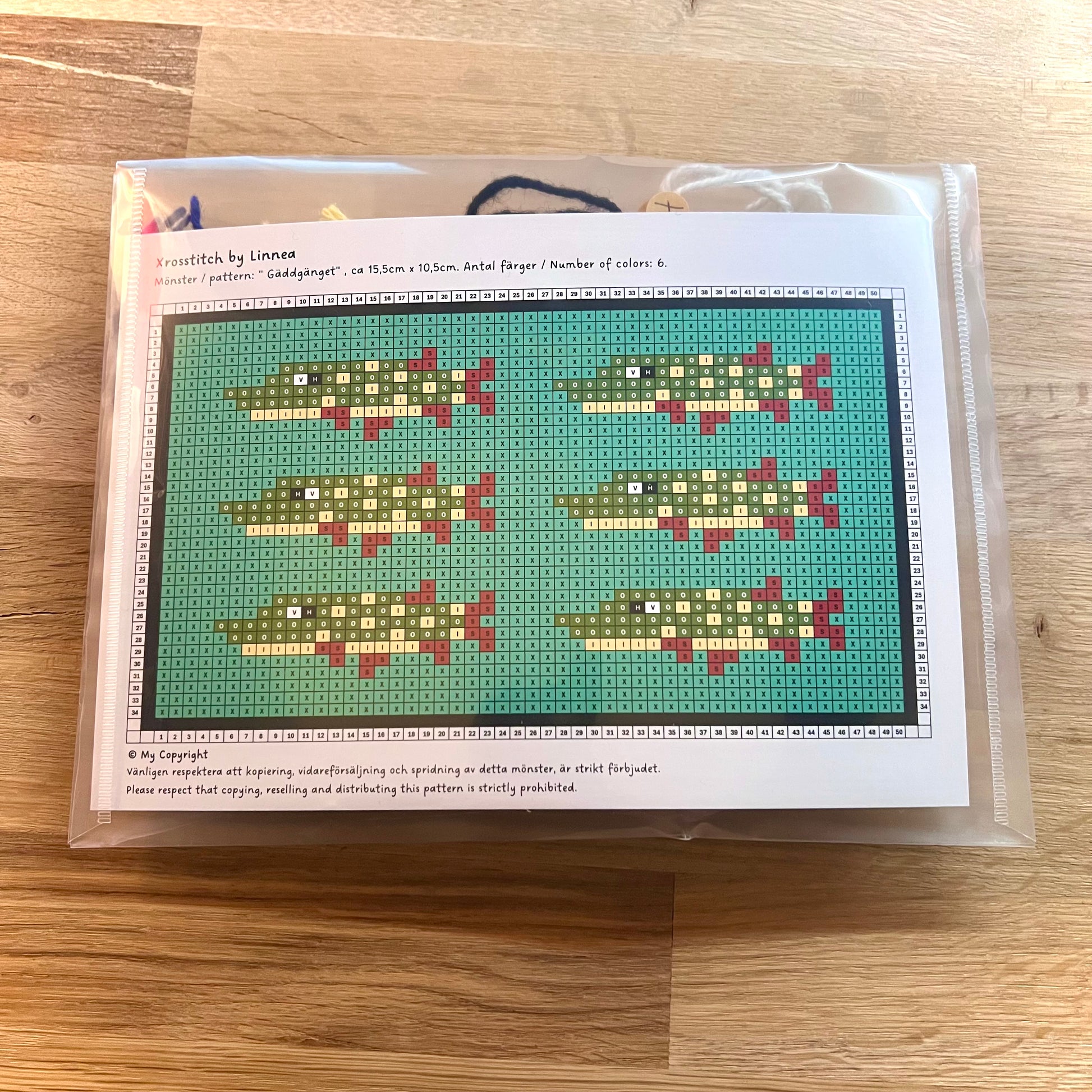 Broderikit med ullgarn, gäddor